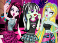 Permainan Monster High Vs. Disney Princesses Instagram Challenge 